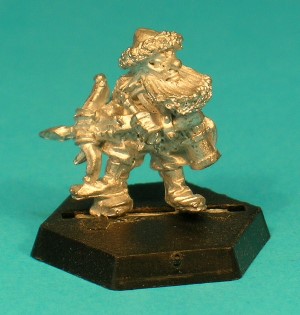 Pose 1, variant C. This Duergar variant wears a plain, conical helmet with a large fur edging. He has shoulder-length hair, a long, straight beard, but no moustache, and is looking to his left with his mouth closed.
